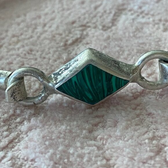 Vintage STERLING SILVER & Striated TURQUOISE Triangle Solitaire BANGLE BRACELET - Picture 2 of 5